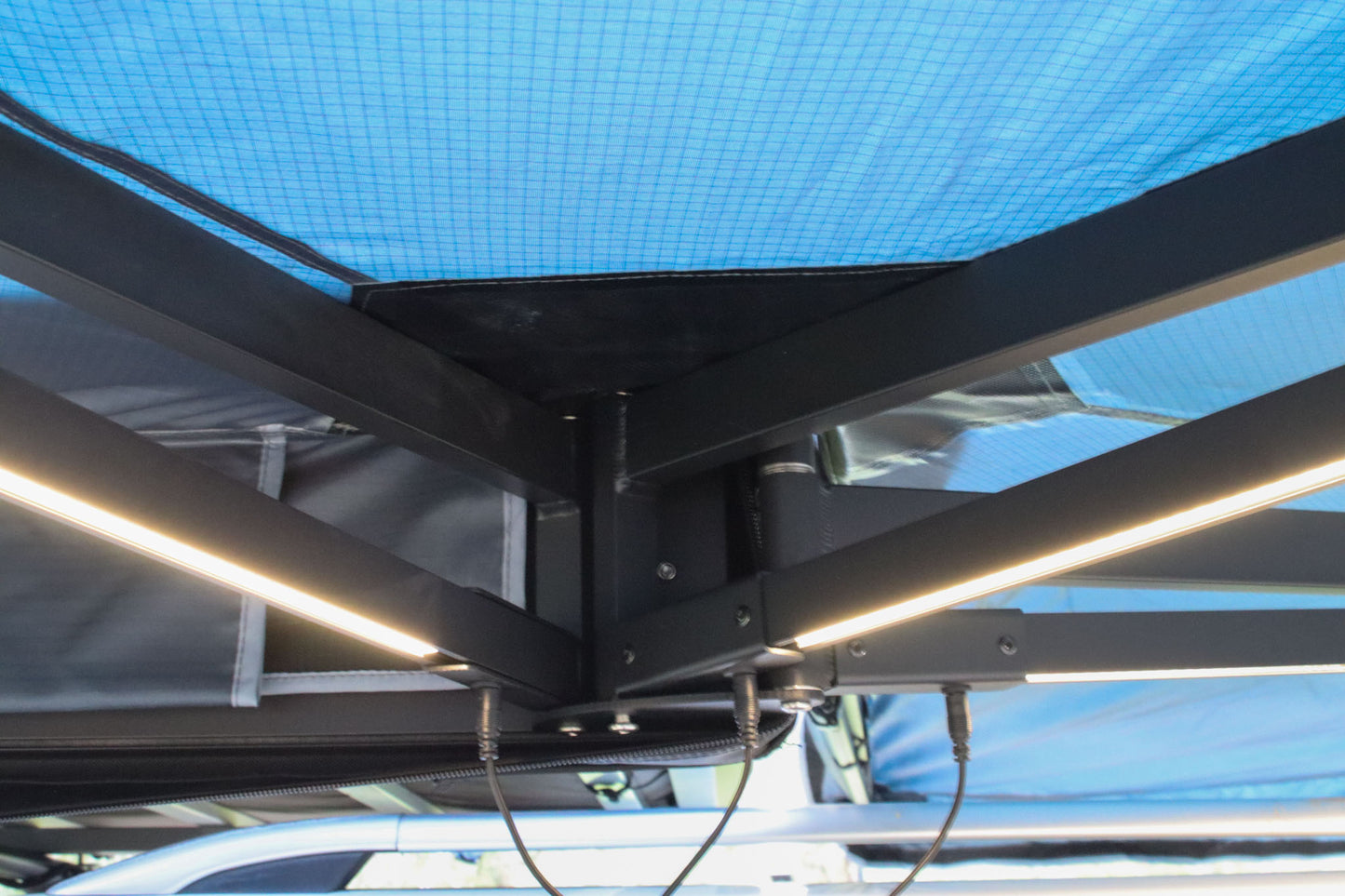 DragonWing - 270 Freestanding Awning