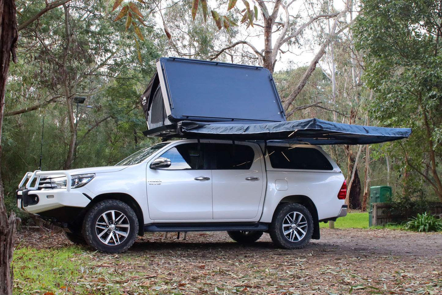 DragonWing - 270 Freestanding Awning